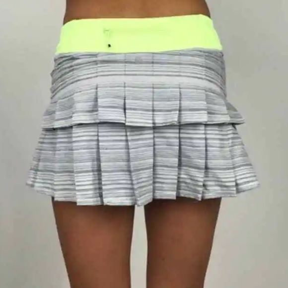lululemon athletica Dresses & Skirts - Lululemon Women's Sz. 6 Pacesetter Lime Green & Grey Active Skort